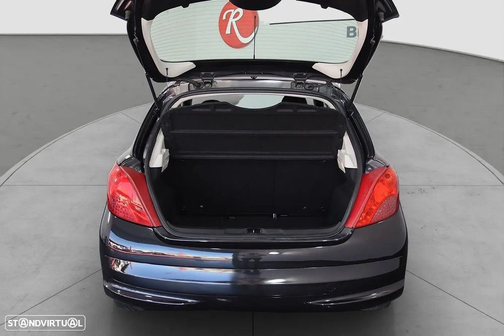 Peugeot 207 1.4 HDi Urban - 11