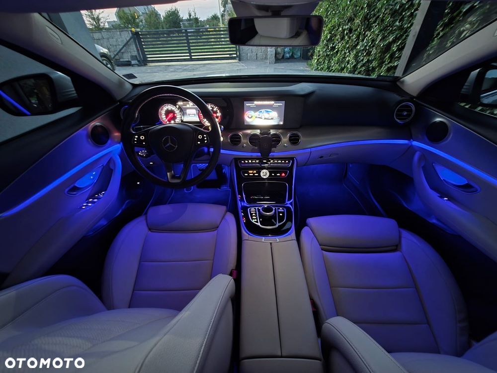 Mercedes-Benz Klasa E 220 d 9G-TRONIC - 19