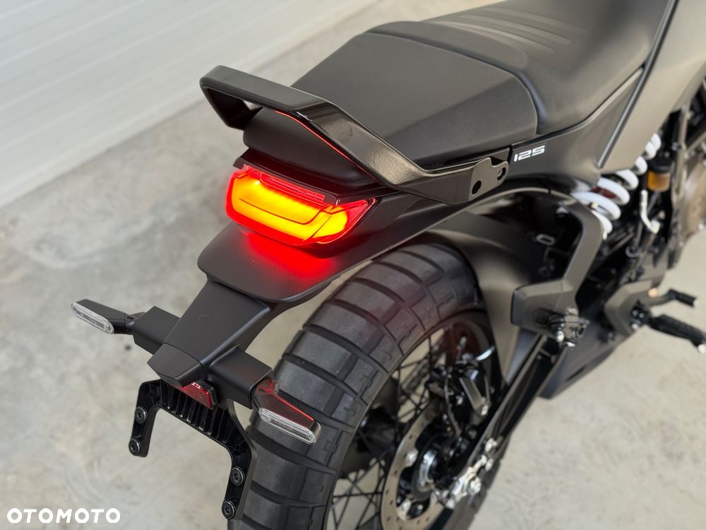 Husqvarna Svartpilen - 19