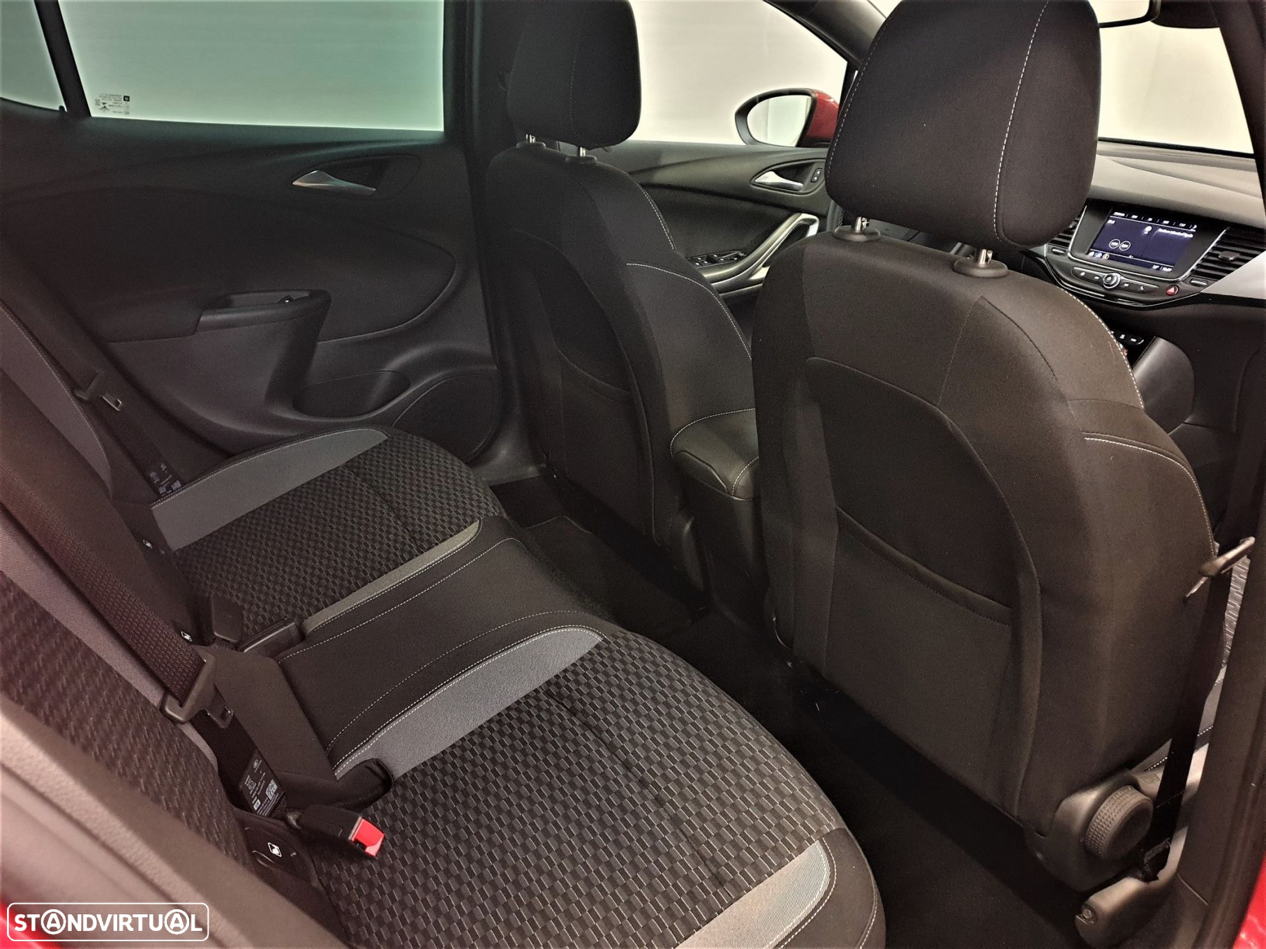 Opel Astra 1.2 T GS Line S/S - 23