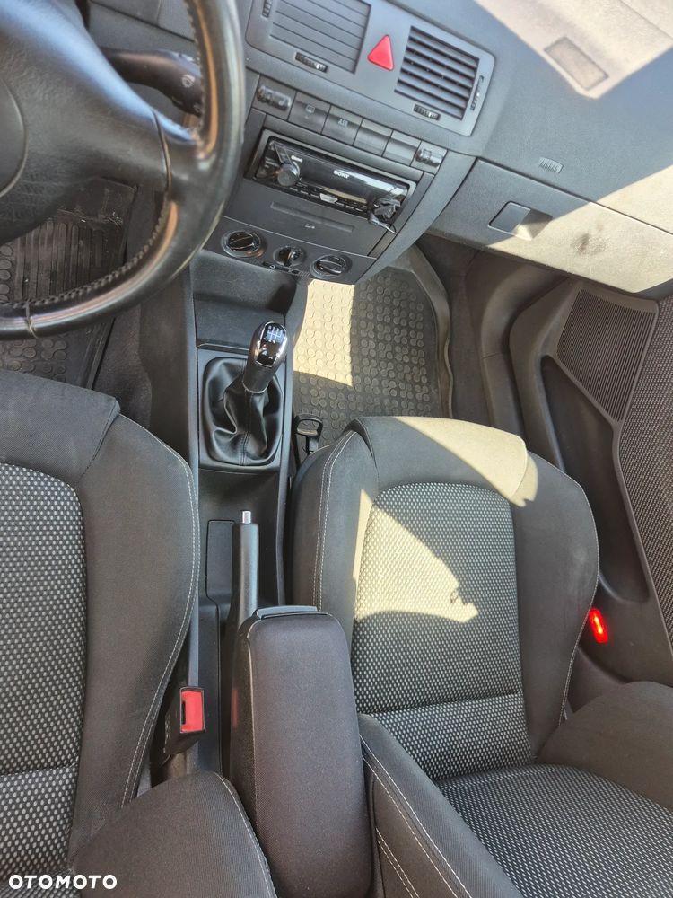 Skoda Fabia 1.4 16V Elegance - 9