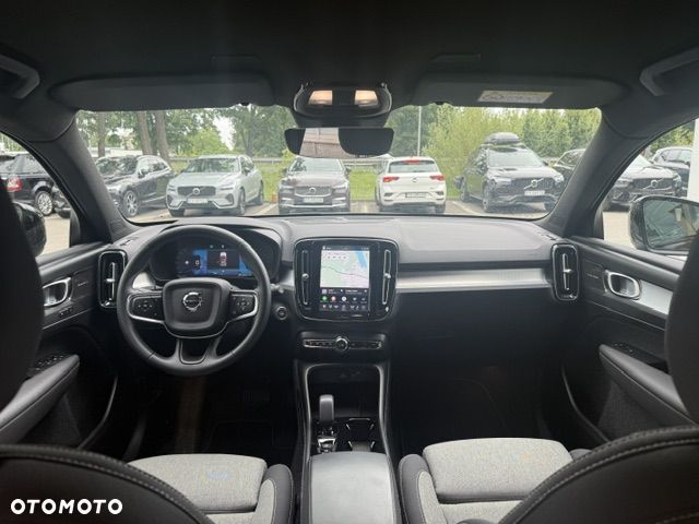 Volvo XC 40 B3 Plus Dark - 22