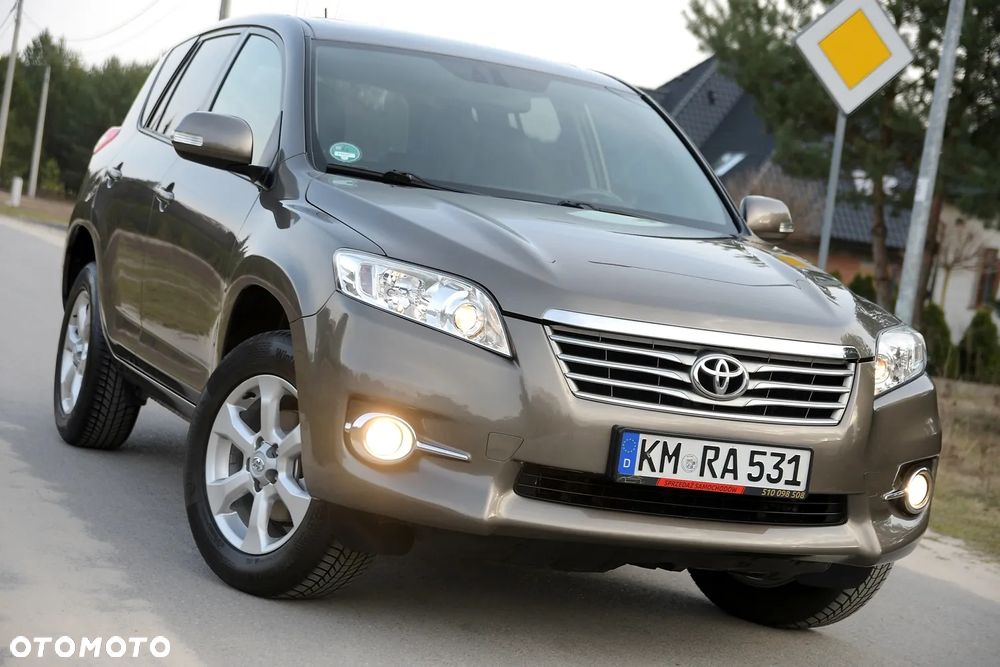 Toyota RAV4 - 11