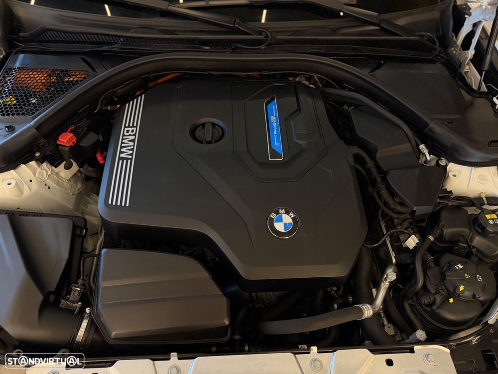 BMW 330 e Touring Aut. M Sport - 29