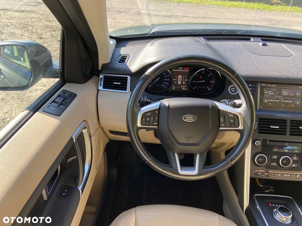 Land Rover Discovery Sport - 12