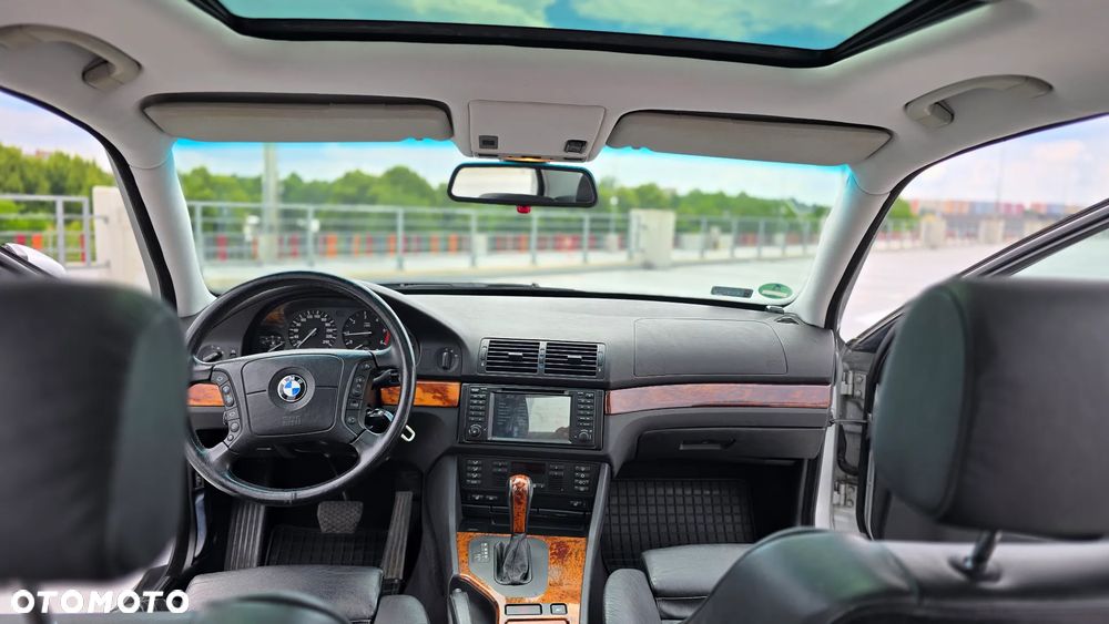 BMW Seria 5 - 10