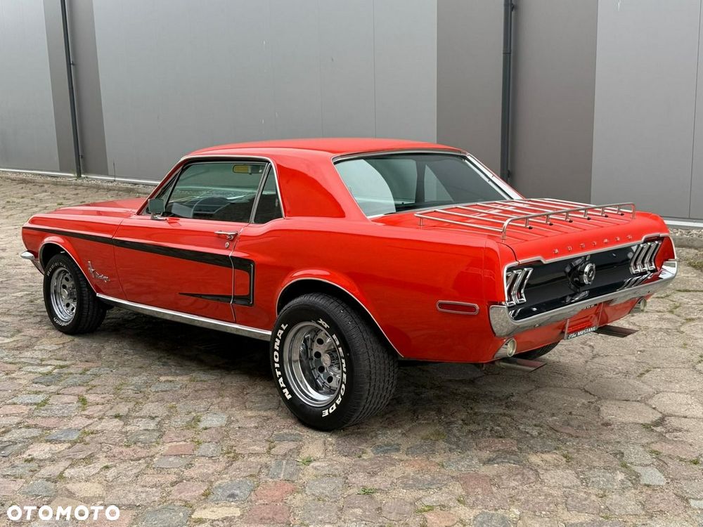 Ford Mustang - 37