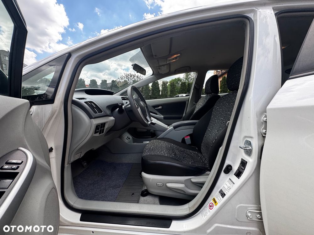 Toyota Prius 1.8 HSD Prestige - 17