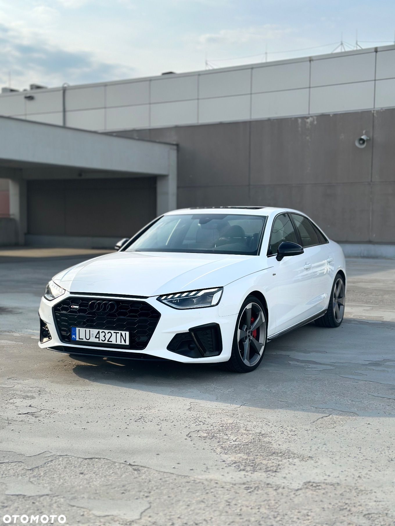 Audi A4 Avant 45 TFSI quattro S tronic S line - 1
