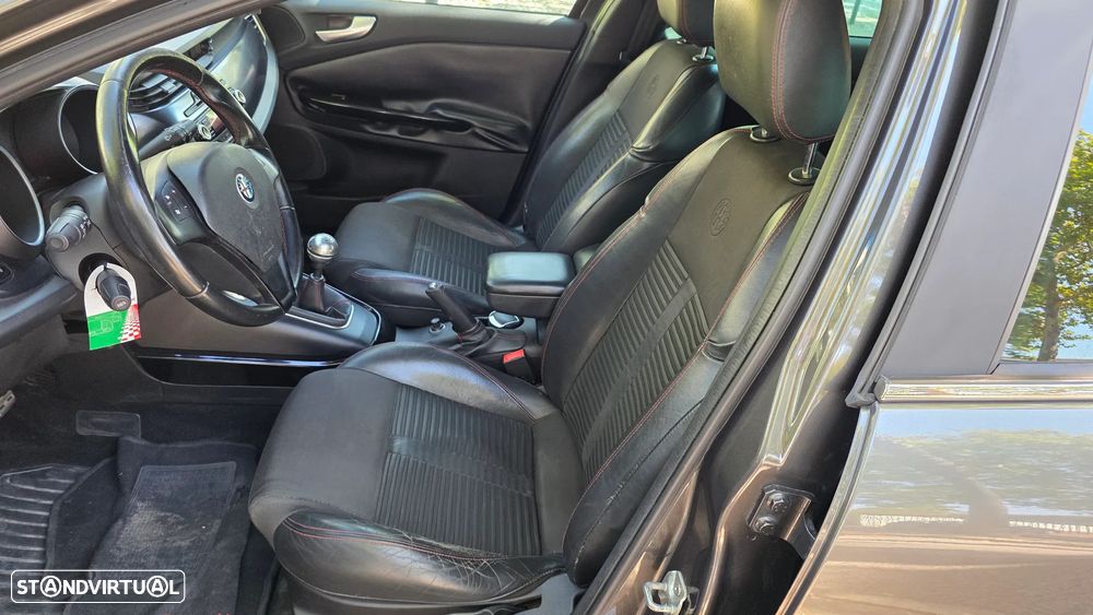 Alfa Romeo Giulietta 1.6 JTDm Distinctive - 5