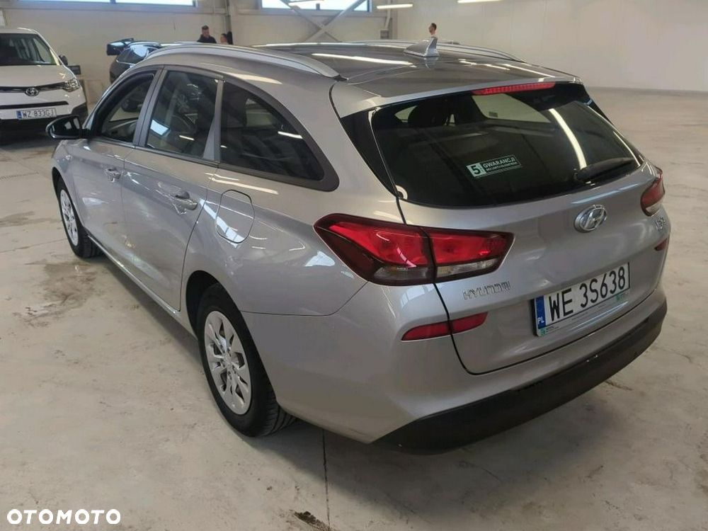 Hyundai i30 1.5 DPI Classic + - 3