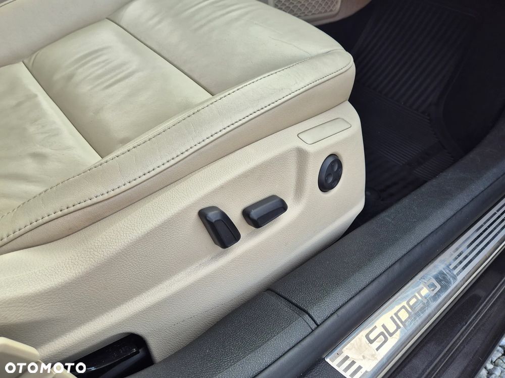 Skoda Superb 2.0 TDI DSG Exclusive - 22