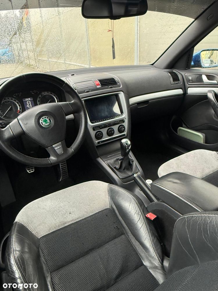 Skoda Octavia 2.0 TFSI RS - 11