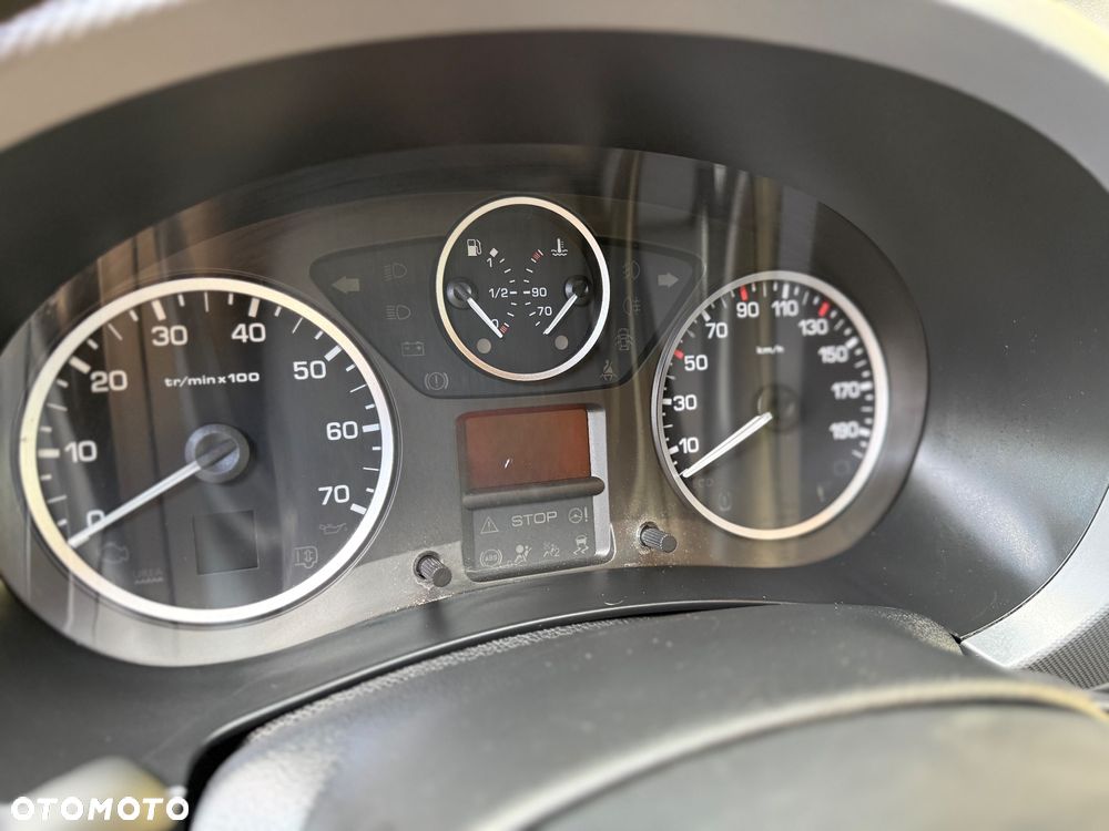 Peugeot Partner - 11