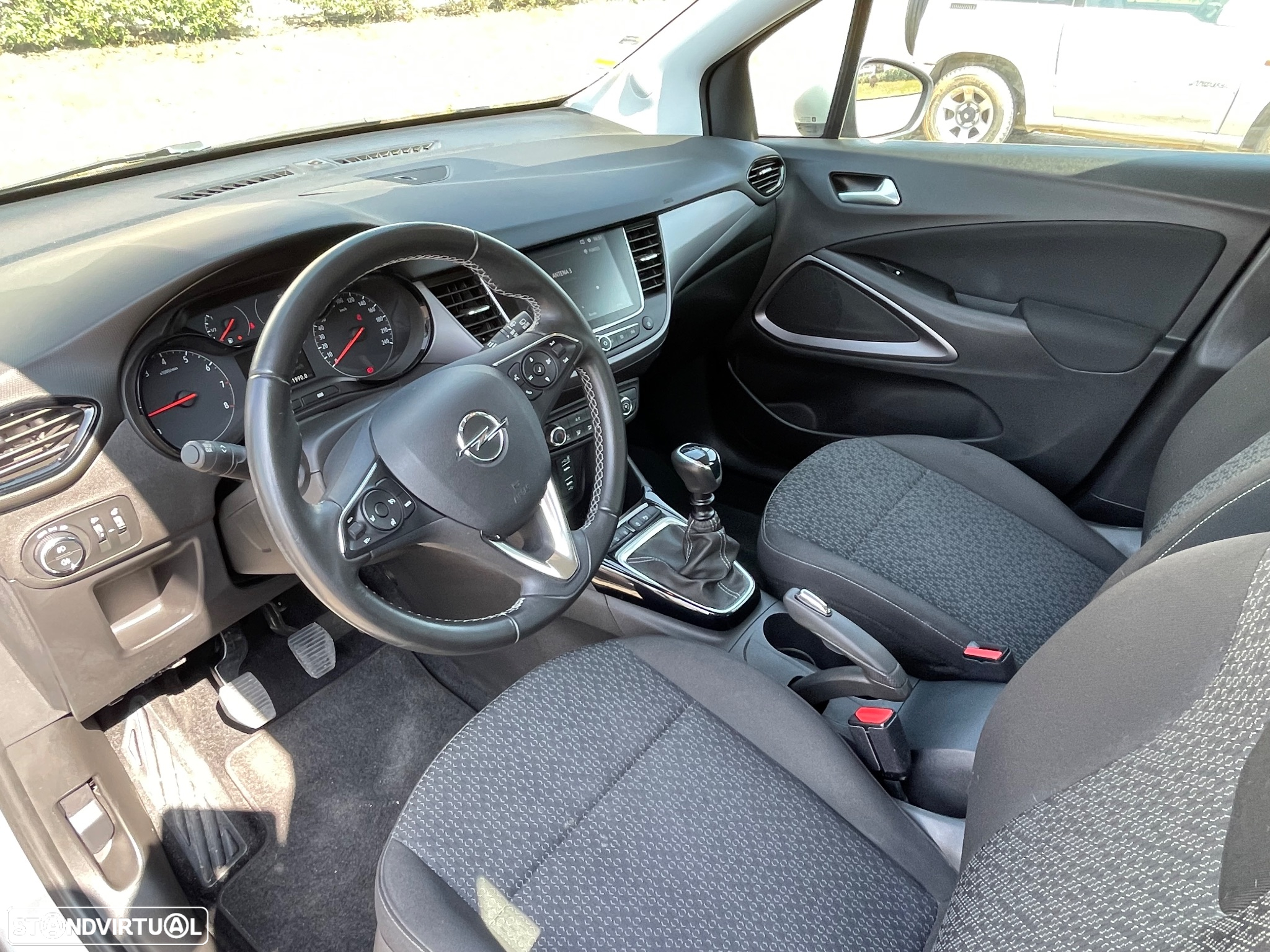 Opel Crossland X 1.2 T Edition J17 - 16