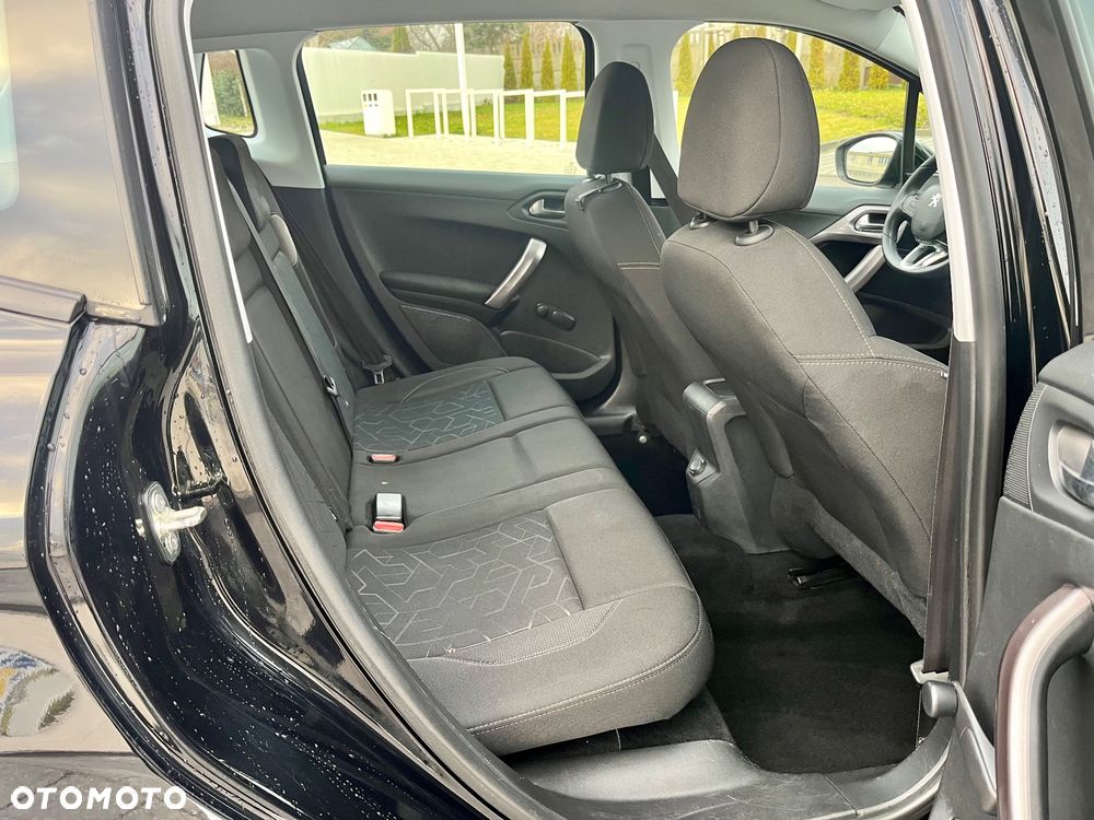 Peugeot 2008 1.2 Pure Tech Active S&S - 13