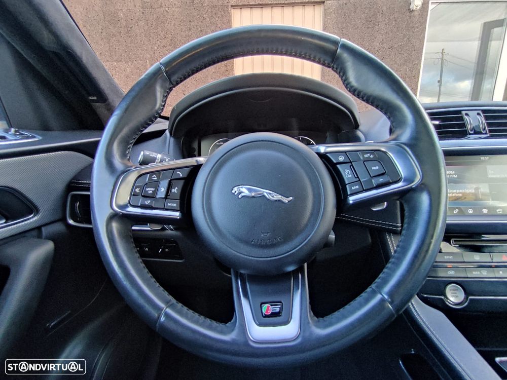 Jaguar F-Pace 3.0 TDV6 S AWD Aut. - 21