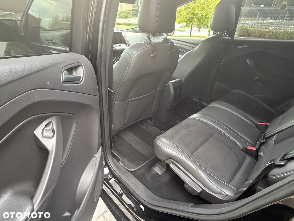 Ford Kuga 2.0 TDCi 4x4 ST-Line - 11