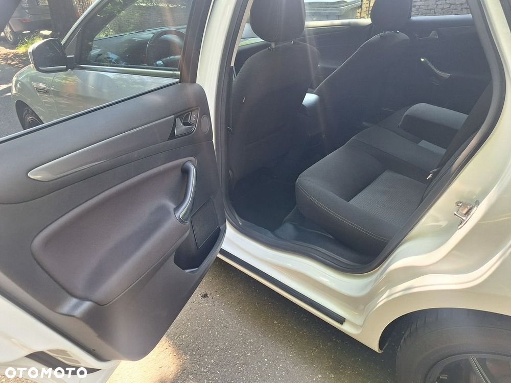 Ford Mondeo 2.0 TDCi Titanium - 18