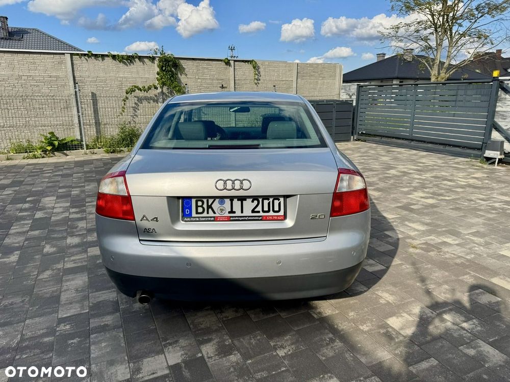 Audi A4 Limousine - 14