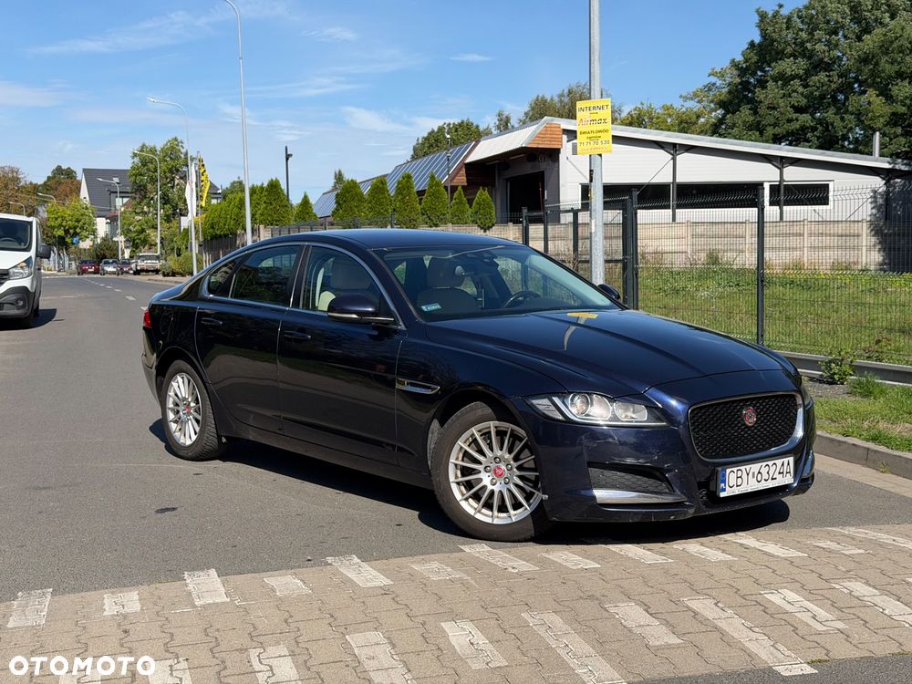 Jaguar XF 2.0 i4D Pure - 2