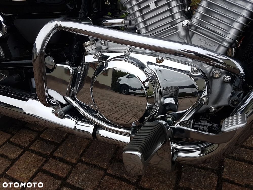 Suzuki Intruder - 14