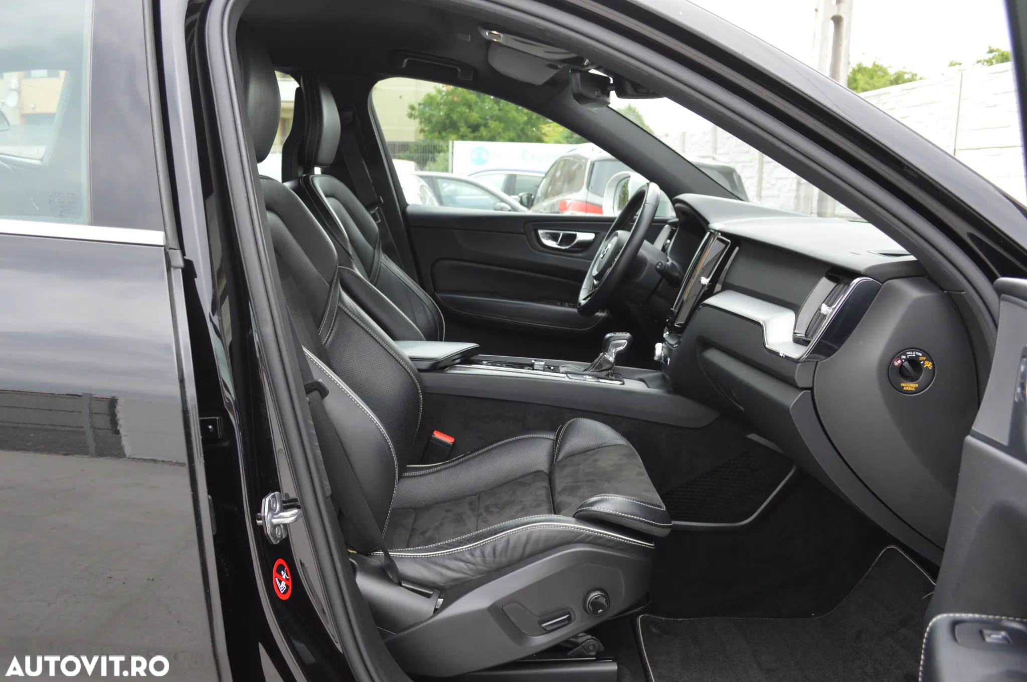 Volvo XC 60 D4 AWD Geartronic RDesign - 21