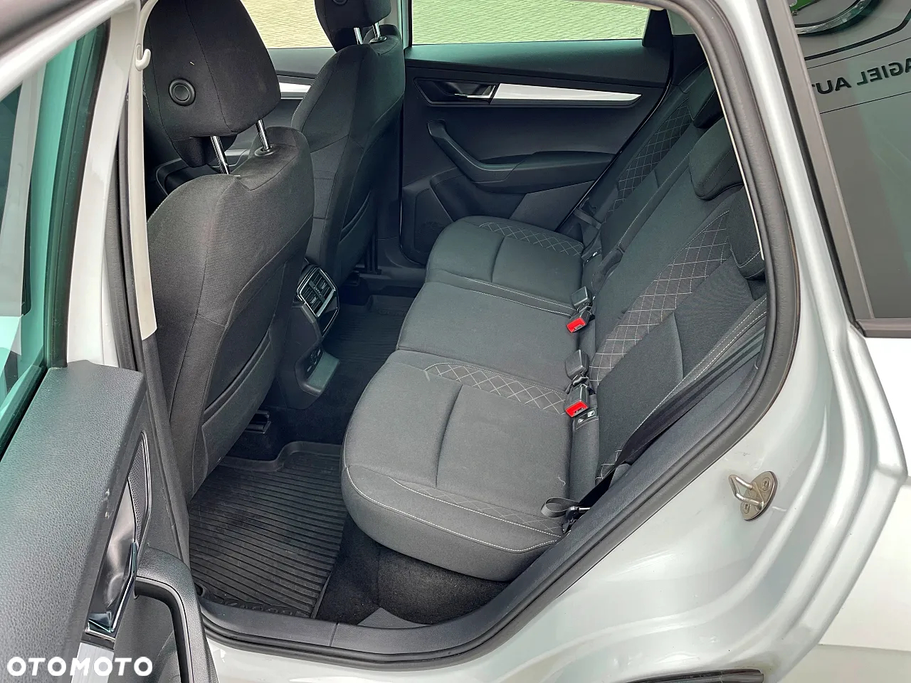 Skoda Karoq 1.6 TDI SCR 4x2 Ambition - 8