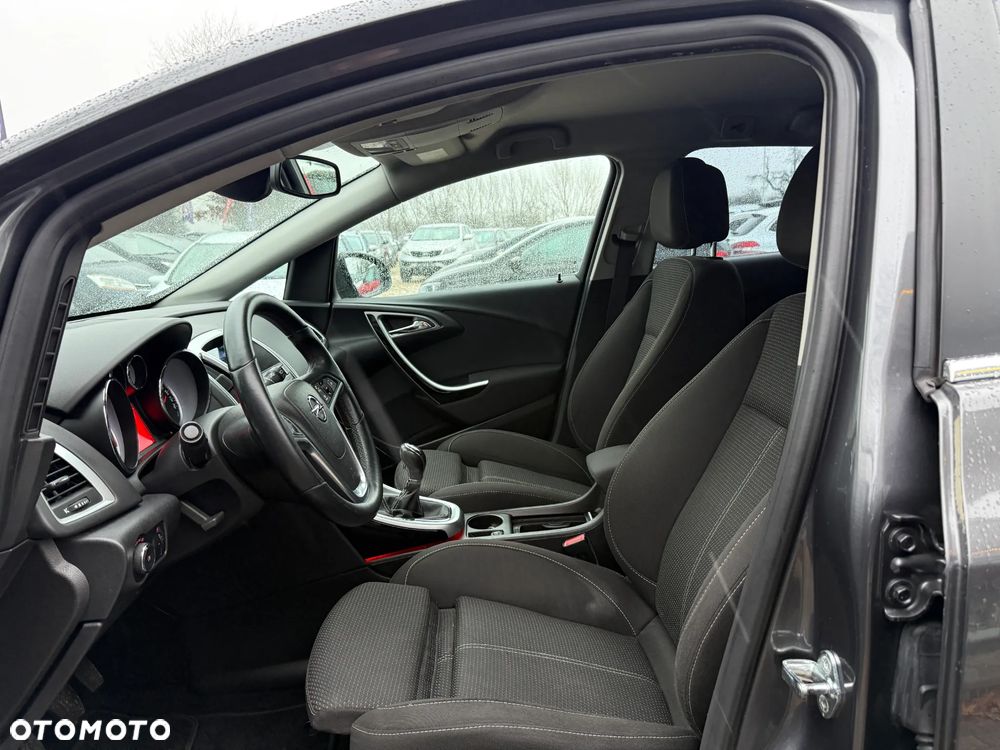 Opel Astra 1.4 T Cosmo - 25