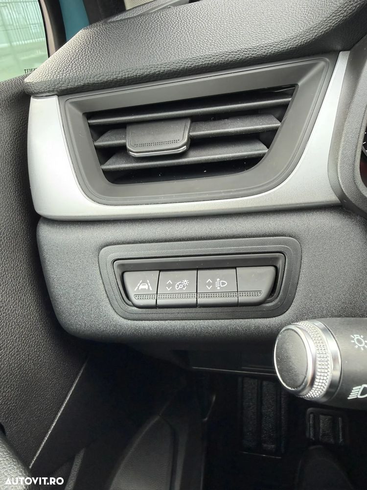 Renault Captur ENERGY TCe XMOD - 33