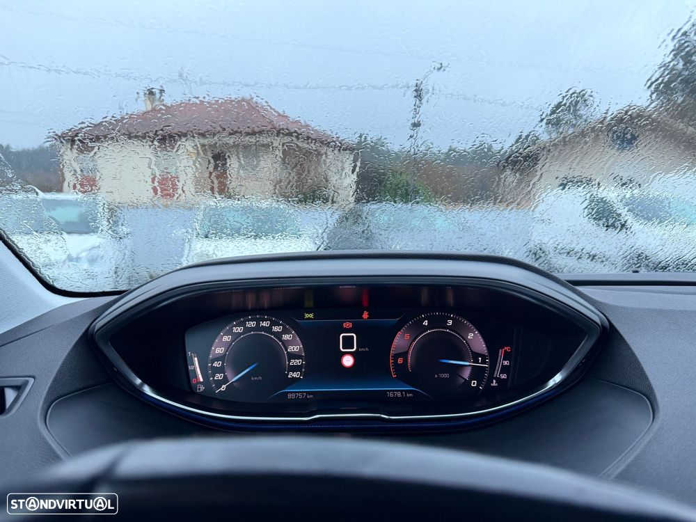 Peugeot 3008 1.5 BlueHDi Allure - 17