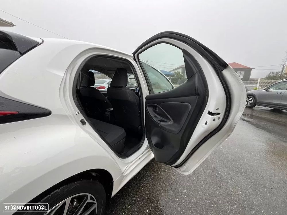 Toyota Yaris 1.5 HDF Comfort Plus - 34
