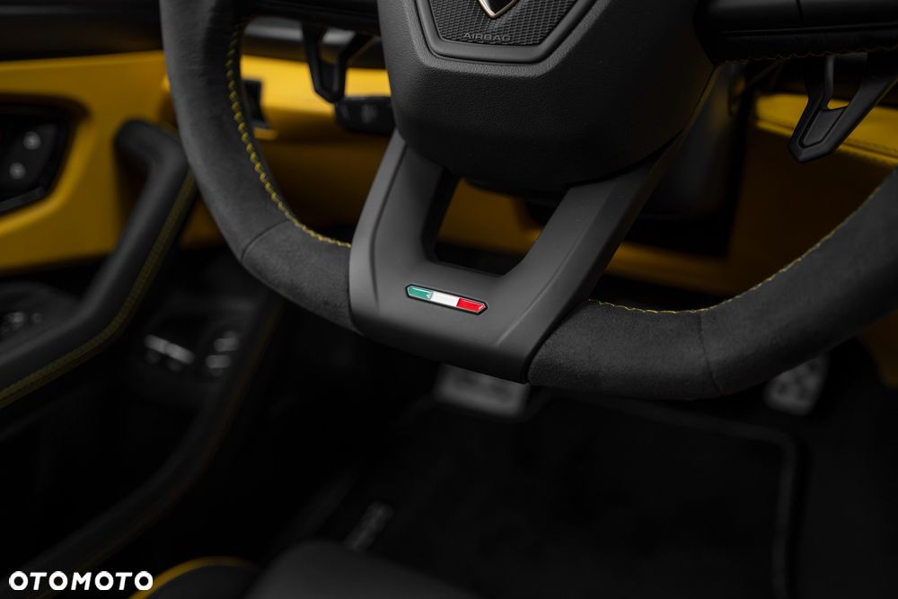Lamborghini Urus - 21