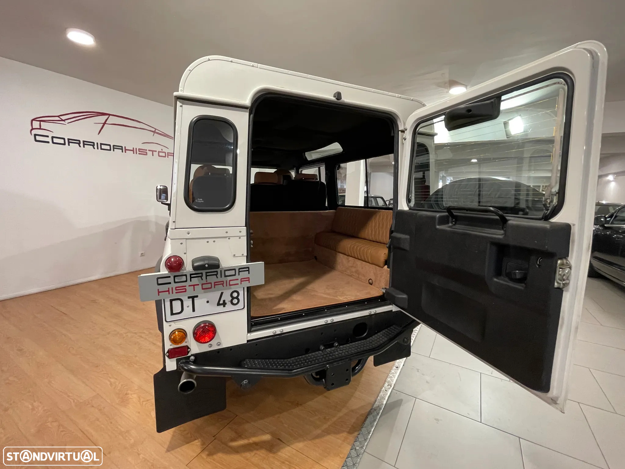 Land Rover Defender 110 CC 2.4 CRD SE - 39