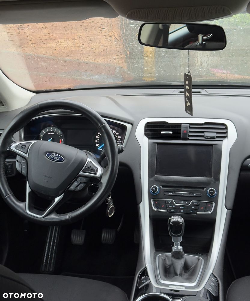 Ford Mondeo - 8