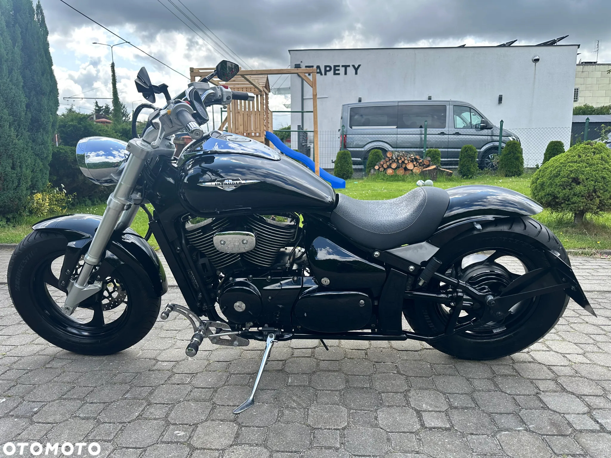 Suzuki Intruder - 3