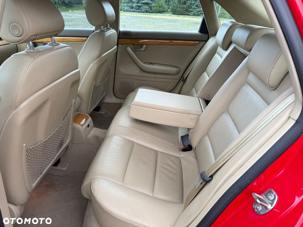 Audi A4 2.0 T FSI quattro tiptronic - 12