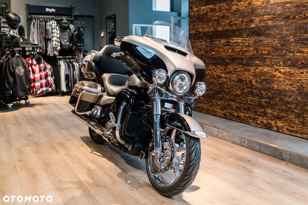 Harley-Davidson Touring Ultra Limited - 4