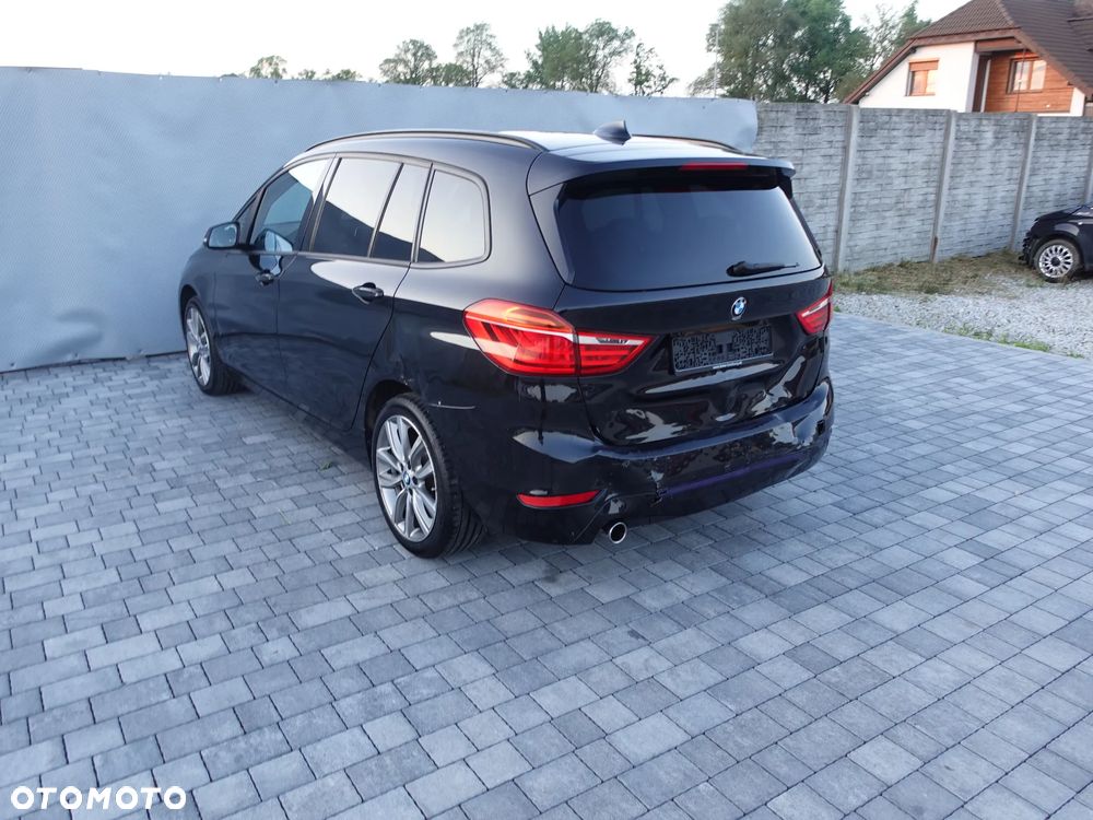 BMW Seria 2 218i Sport Line - 12