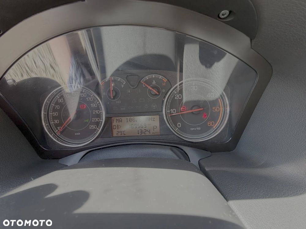 Fiat Croma 1.9 JTD Emotion - 9