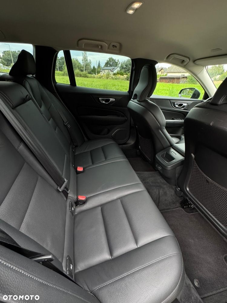 Volvo V60 Cross Country Plus B4 D AWD - 30
