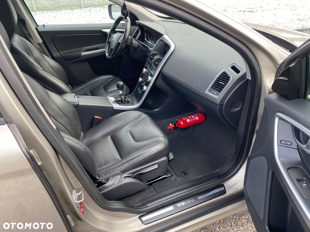 Volvo XC 60 D3 Kinetic - 20