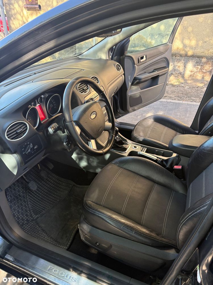 Ford Focus - 21