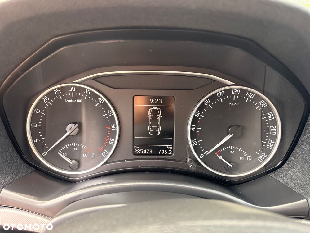 Skoda Octavia 2.0 TDI DPF Ambition - 33