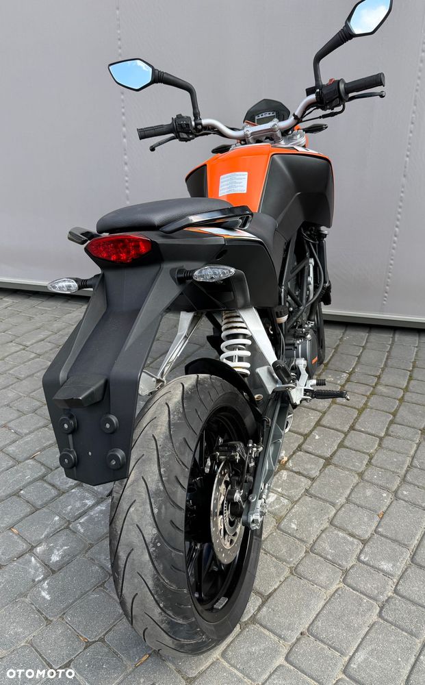 KTM Duke 125 - 12