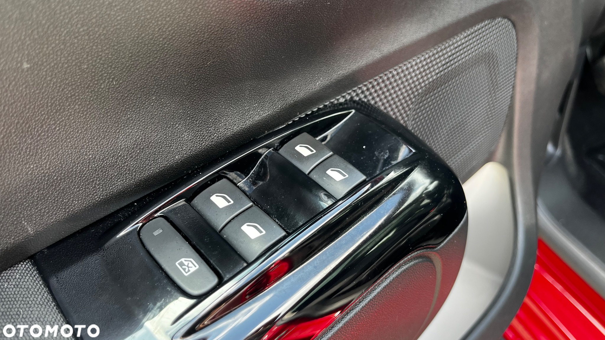 Citroën C3 1.6 BlueHDi Shine S&S - 25
