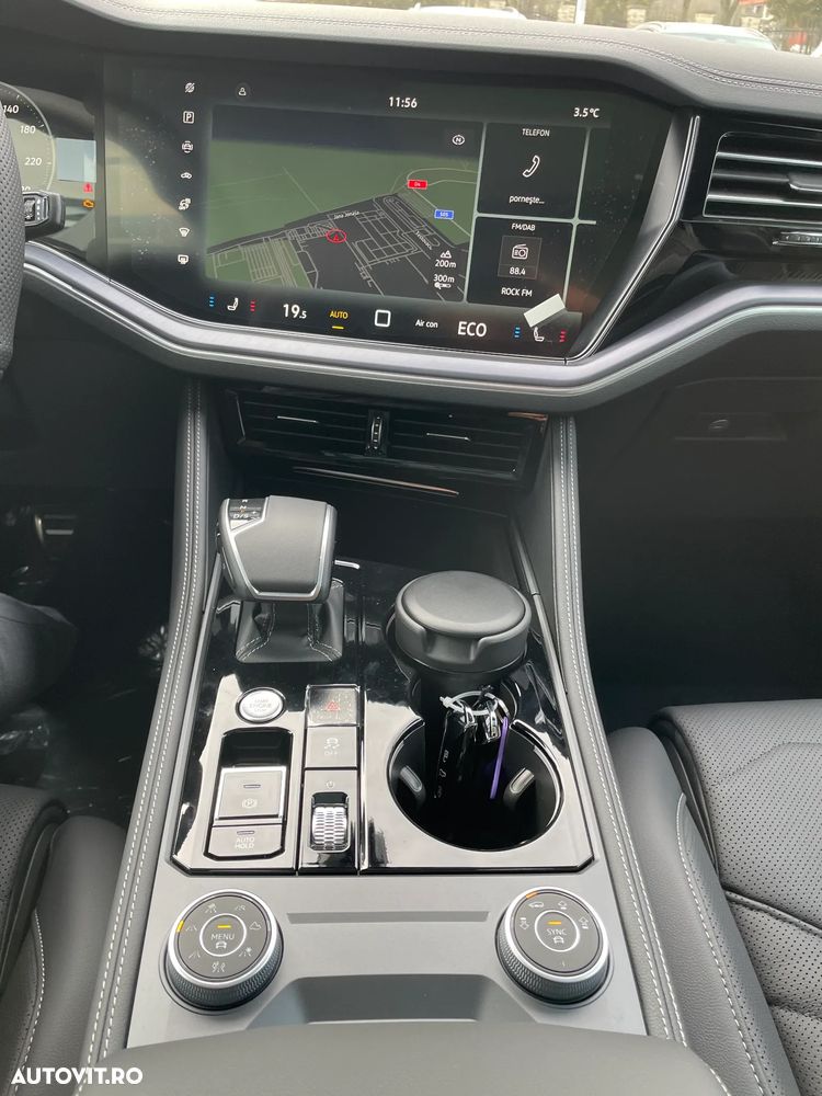 Volkswagen Touareg - 26