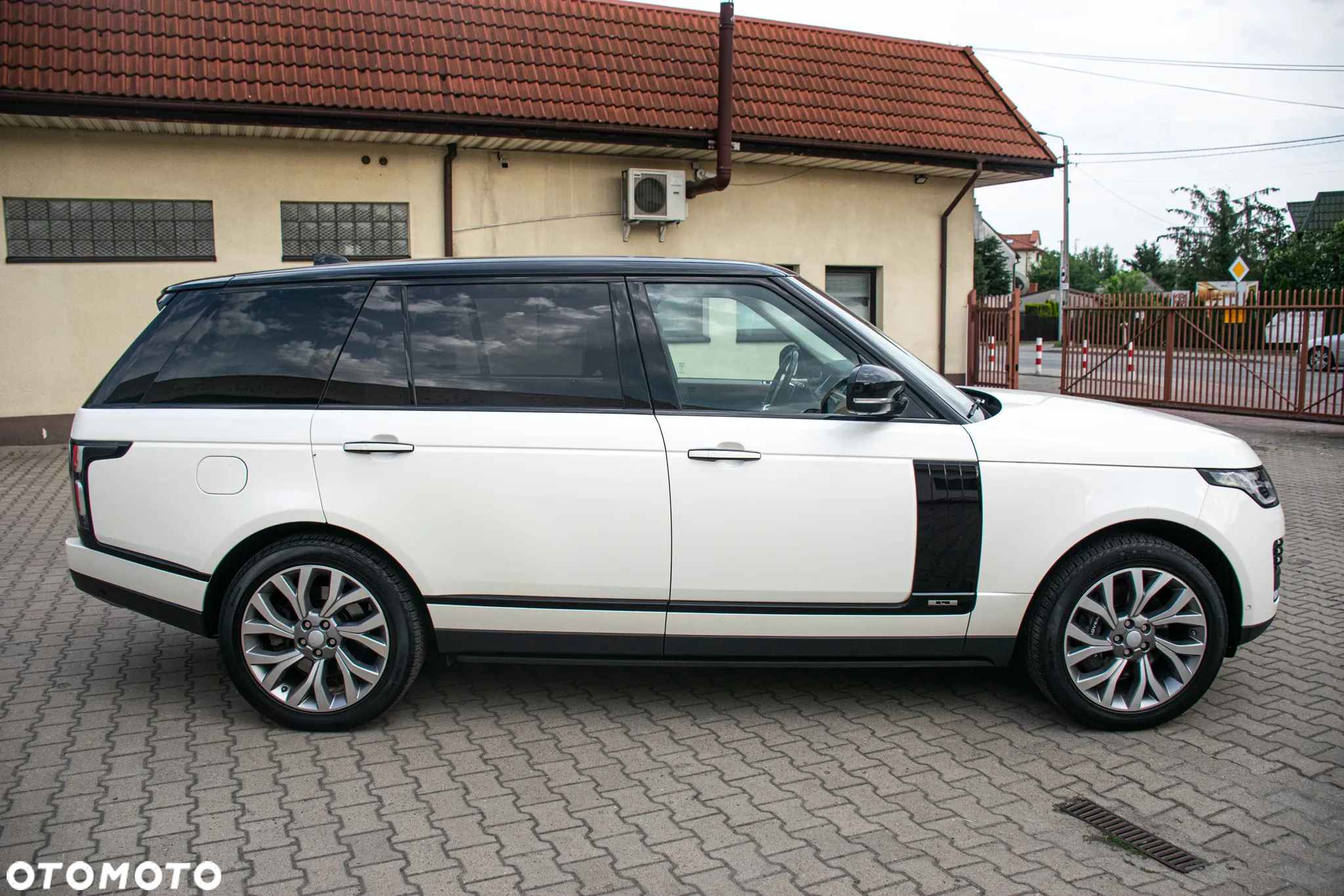 Land Rover Range Rover 3.0 I6 LWB Vogue - 7