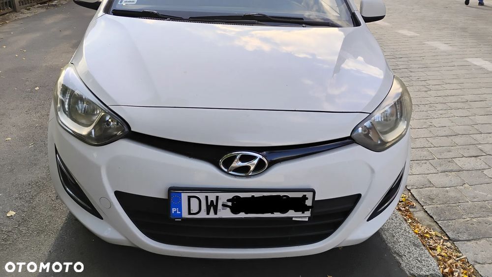 Hyundai i20 - 12