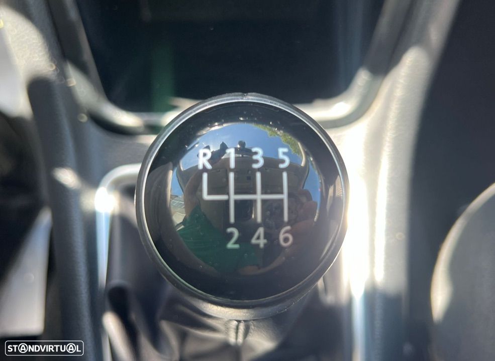 VW Sharan 2.0 TDI Confortline - 15